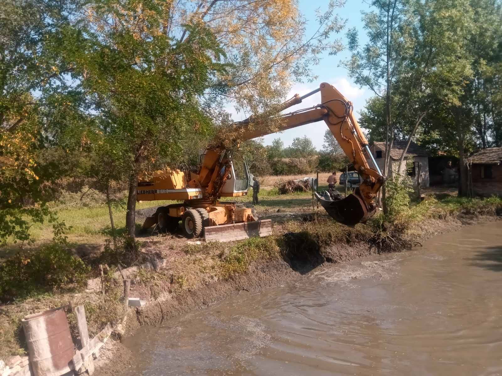 Zemljani radovi Smederevo, Rušenje dotrajale kuće Smederevo, AlexSD, AlexSmederevo